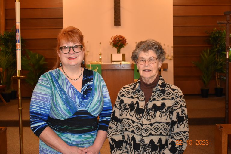 Stephen Ministry directors Michelle DeCoe and Marilyn Bowen.